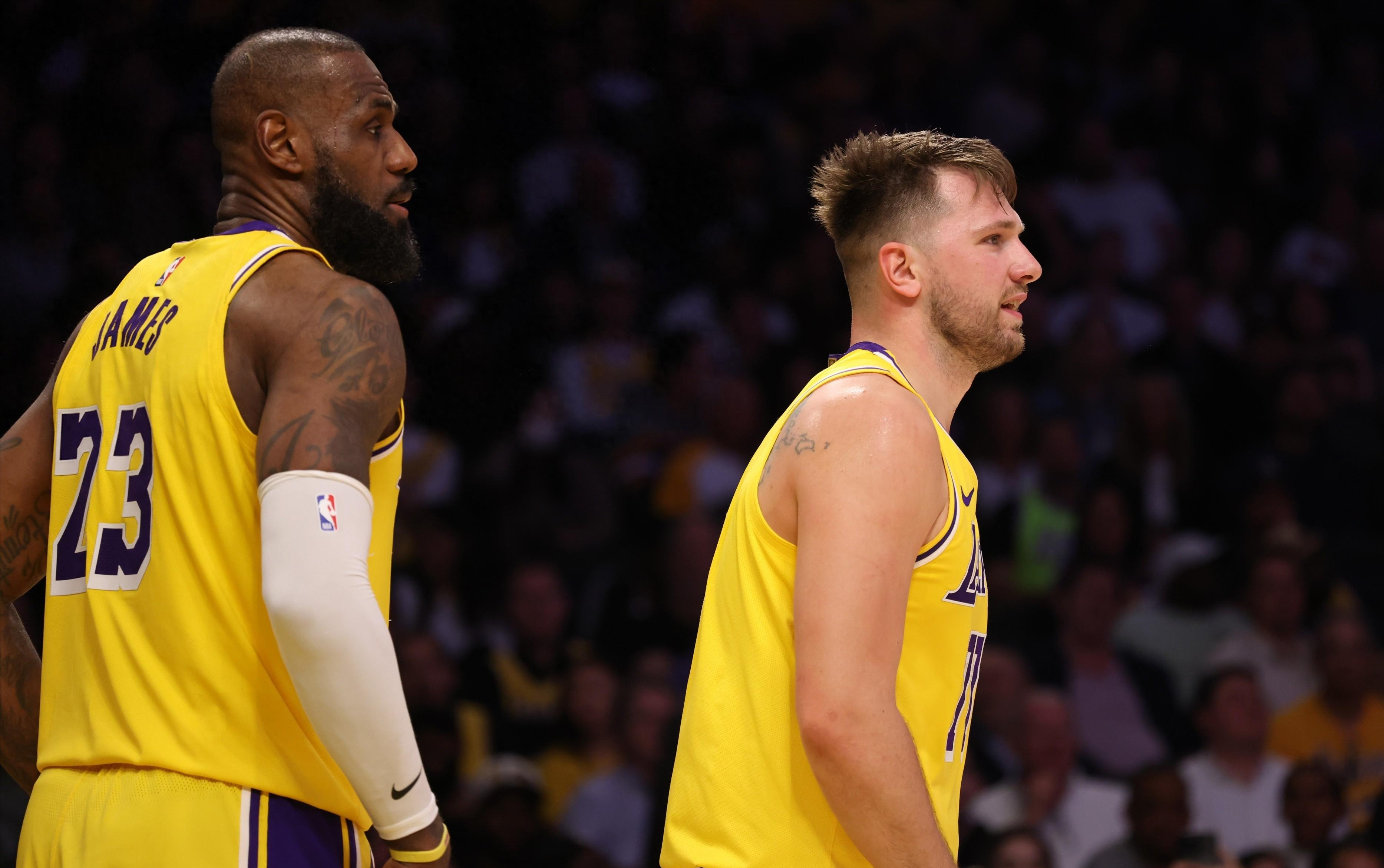 洛杉矶湖人迎NBA常规赛关键赛，转会期强势反弹，信心回归，更衣室氛围转暖的简单介绍